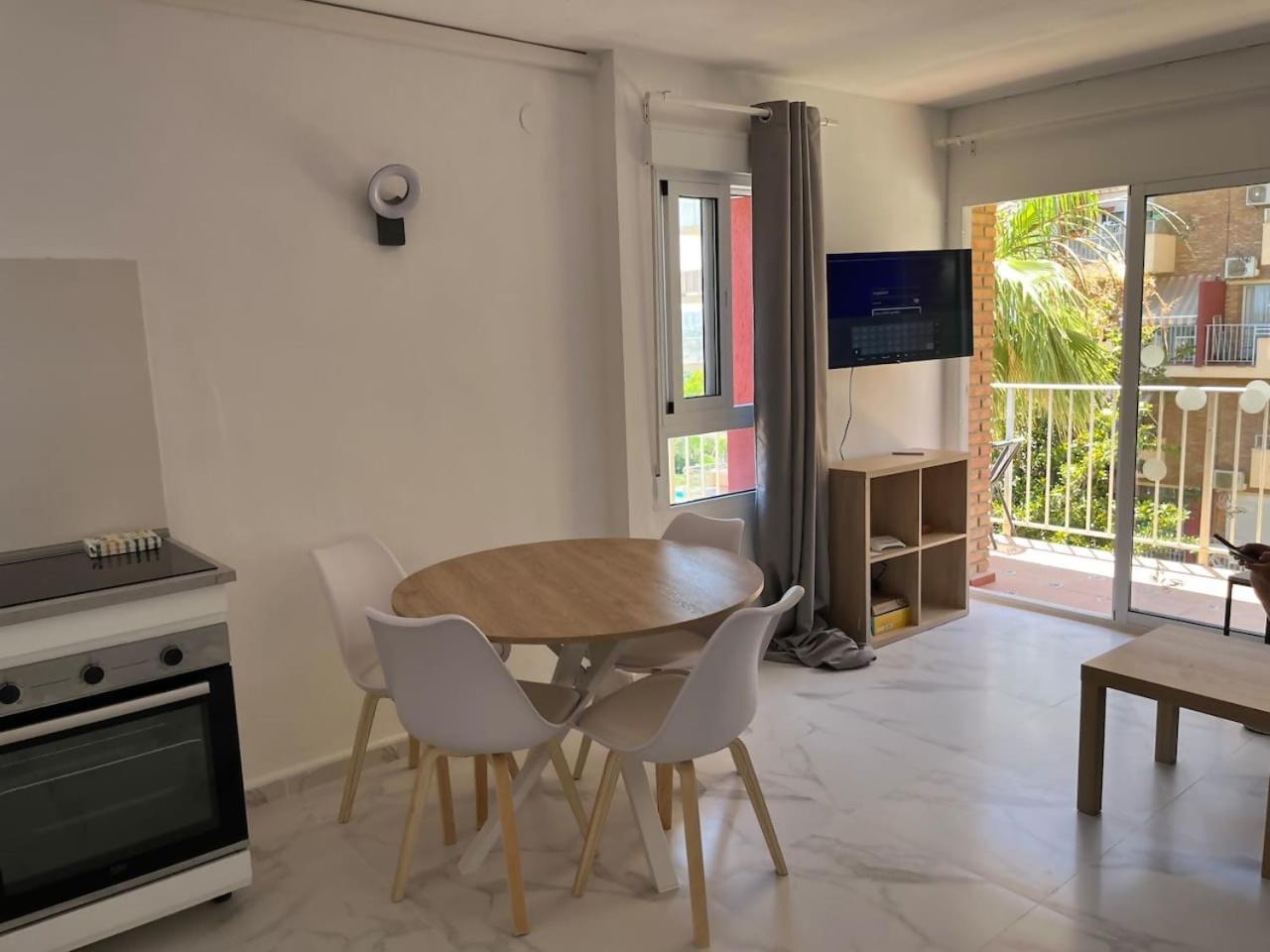 Apartment Vith Amazing View In Minerva Benalmadena Bagian luar foto