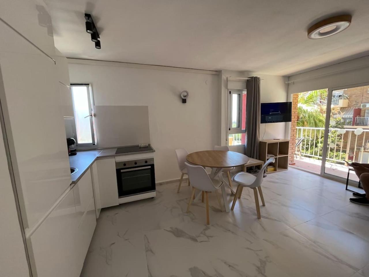 Apartment Vith Amazing View In Minerva Benalmadena Bagian luar foto