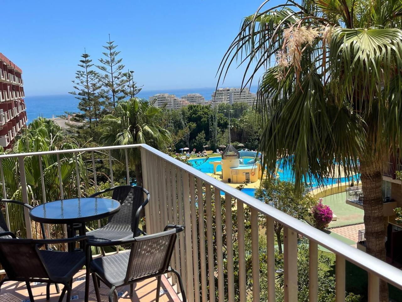 Apartment Vith Amazing View In Minerva Benalmadena Bagian luar foto