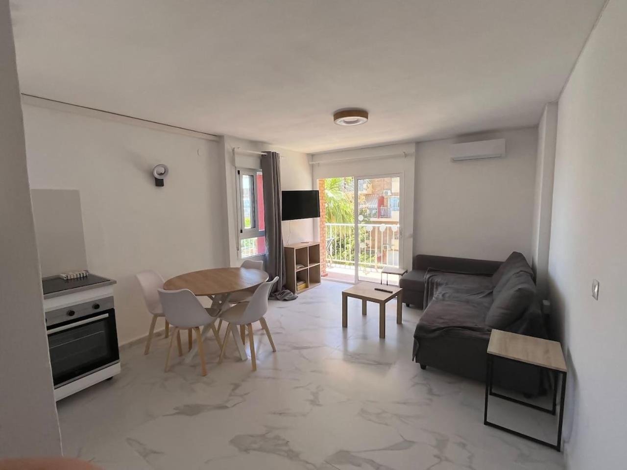 Apartment Vith Amazing View In Minerva Benalmadena Bagian luar foto